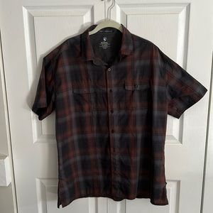 Kuhl Men’s XL button down short sleeve shirt.